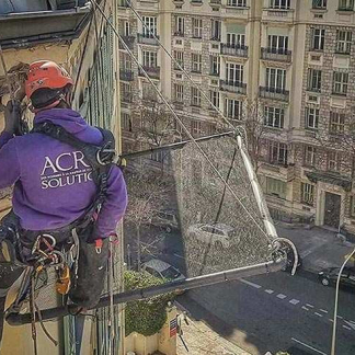 Acro Solution: Expertise in acrobatic work