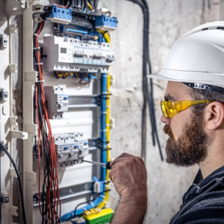 Electrician in Nice: Electrical Troubleshooting in the Alpes-Maritimes