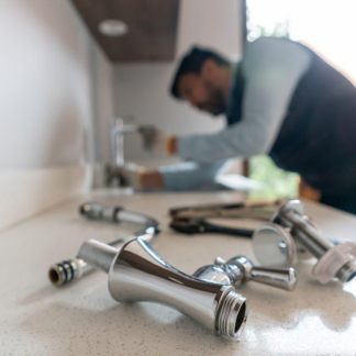 Artisan Repair - Plumbing - Locksmith - Glazing - Intervention 7 days a week