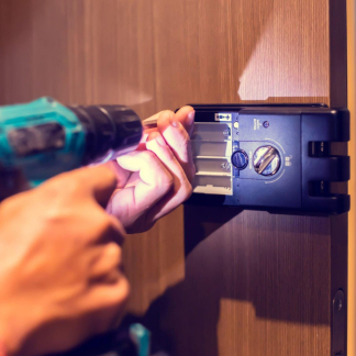 Artisan Repair - Plumbing - Locksmith - Glazing - Intervention 7 days a week