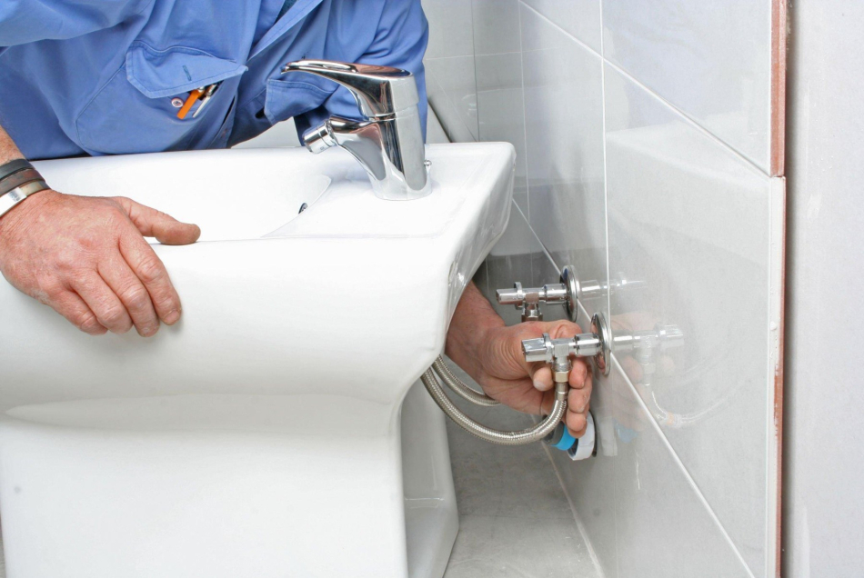 Artisan Repair - Plumbing - Locksmith - Glazing - Intervention 7 days a week