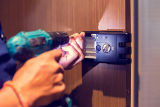 Artisan Repair - Plumbing - Locksmith - Glazing - Intervention 7 days a week