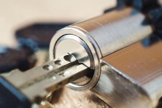 Artisan Repair - Plumbing - Locksmith - Glazing - Intervention 7 days a week
